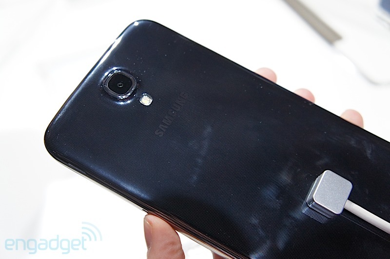 Samsung Galaxy Mega 6.3: To lớn nhưng không khác biệt 4