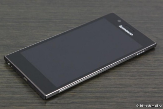 Lenovo K900: Smartphone thiết kế ấn tượng với chip Intel "khủng" 4