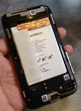 BlackBerry R10 sẽ có dung lượng pin 2.180 mAh 1