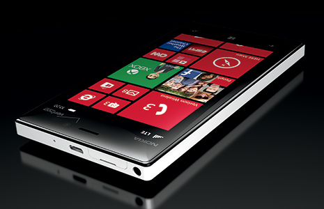 Lumia 928 chính thức ra mắt: Màn hình 4,5 inch, chụp ảnh thiếu sáng tốt 1