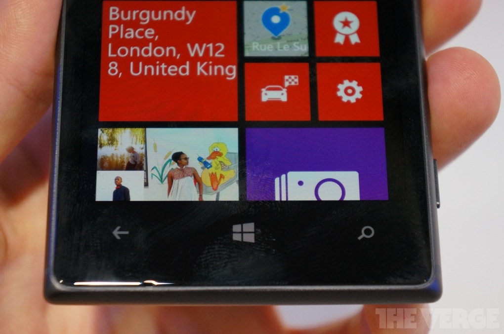 Cận cảnh những hình ảnh đầu tiên của Lumia 925 11