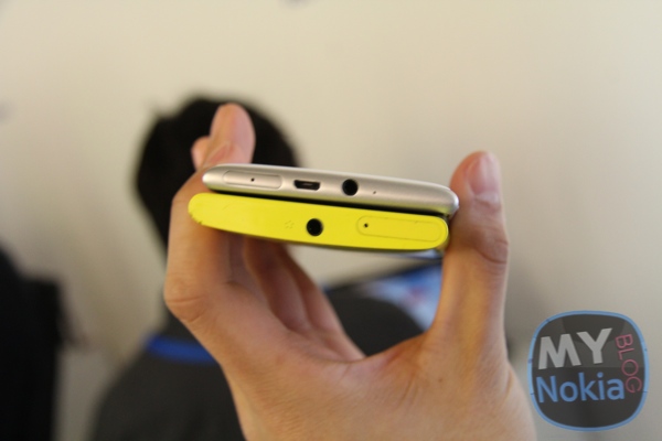 Loạt ảnh đọ dáng giữa Lumia 925 và Lumia 920 3