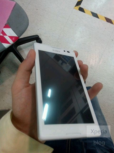 Lộ diện điện thoại Xperia S39h chưa ra mắt của Sony 7