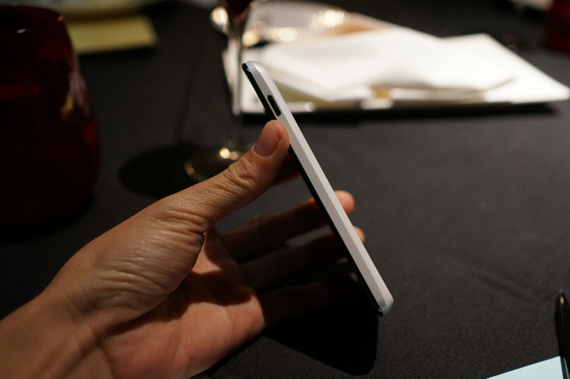 Cập nhật thêm ảnh Nexus 4 màu trắng 7