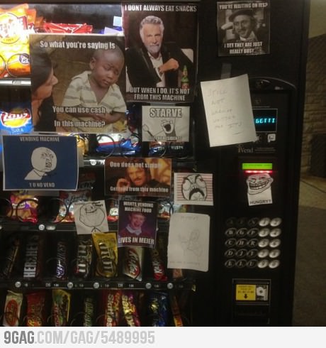 tai-mot-may-ban-hang-tu-dong-hong