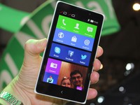 Vì sao Nokia sản xuất smartphone Android “trước mũi” Microsoft
