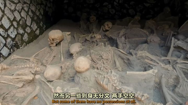 N&atilde;o s&ocirc;i l&ecirc;n, hộp sọ nổ tung, cơ bắp bốc hơi v&agrave; m&ocirc; bị thủy tinh h&oacute;a, khoảnh khắc bị n&uacute;i lửa hủy diệt c&ograve;n kinh ho&agrave;ng hơn địa ngục - Ảnh 23.