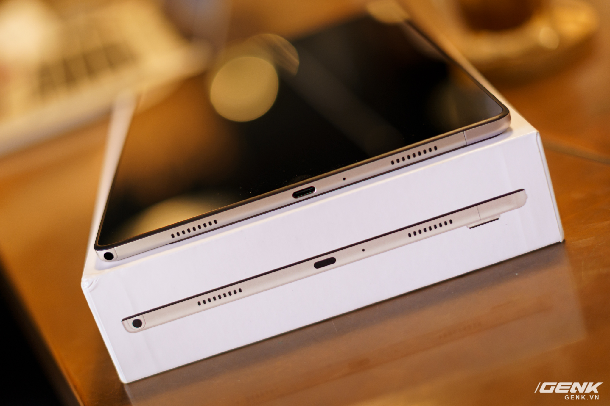 Mở hộp Samsung Galaxy Tab A7: thiết kế pha lẫn hoài cổ và hiện đại, loa là điểm mạnh - Ảnh 11.