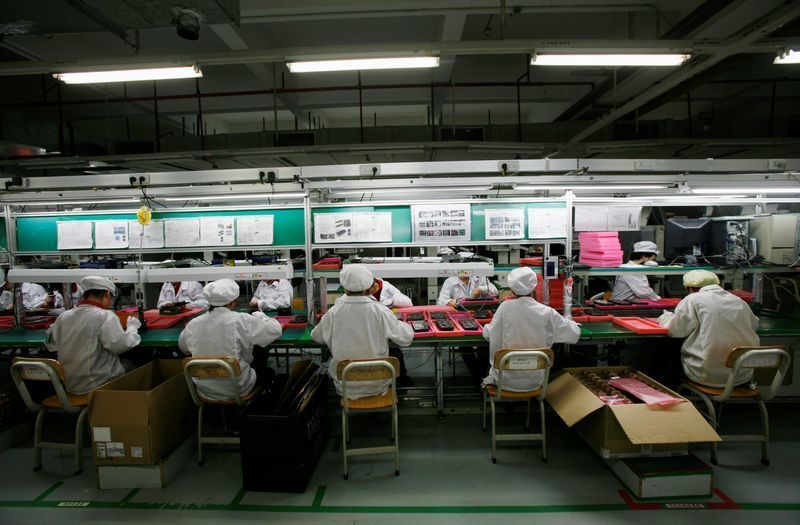 Luxshare đe dọa chiếm vị thế công xưởng iPhone của Foxconn - Ảnh 1. Luxshare đe dọa chiếm vị thế công xưởng iPhone của Foxconn - Ảnh 1.