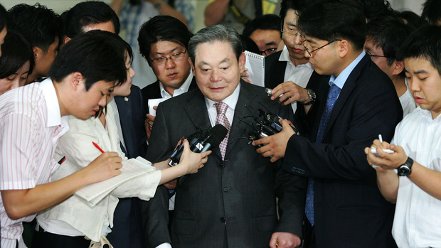 Chuyện đời cố Chủ tịch Lee Kun-hee: Người đàn ông huyền thoại đã biến Samsung trở thành một đế chế điện tử hàng đầu thế giới - Ảnh 3.