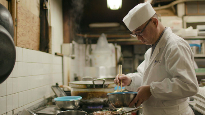 Chỉ bán cơm trứng nhưng nhà hàng Nhật này đã tồn tại suốt 250 năm, khách xếp hàng 4 tiếng cũng chưa chắc mua được - Ảnh 2.