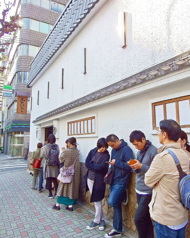 Chỉ bán cơm trứng nhưng nhà hàng Nhật này đã tồn tại suốt 250 năm, khách xếp hàng 4 tiếng cũng chưa chắc mua được - Ảnh 4.