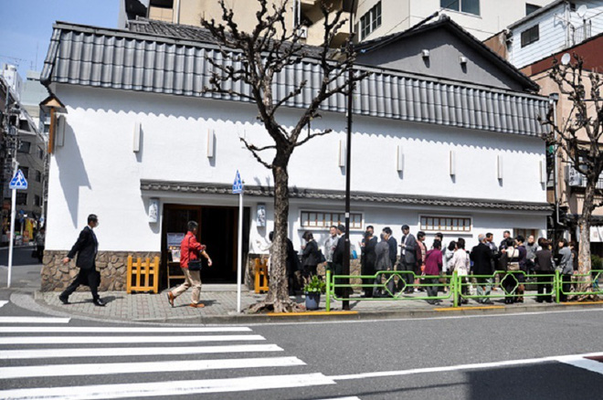 Chỉ bán cơm trứng nhưng nhà hàng Nhật này đã tồn tại suốt 250 năm, khách xếp hàng 4 tiếng cũng chưa chắc mua được - Ảnh 5.