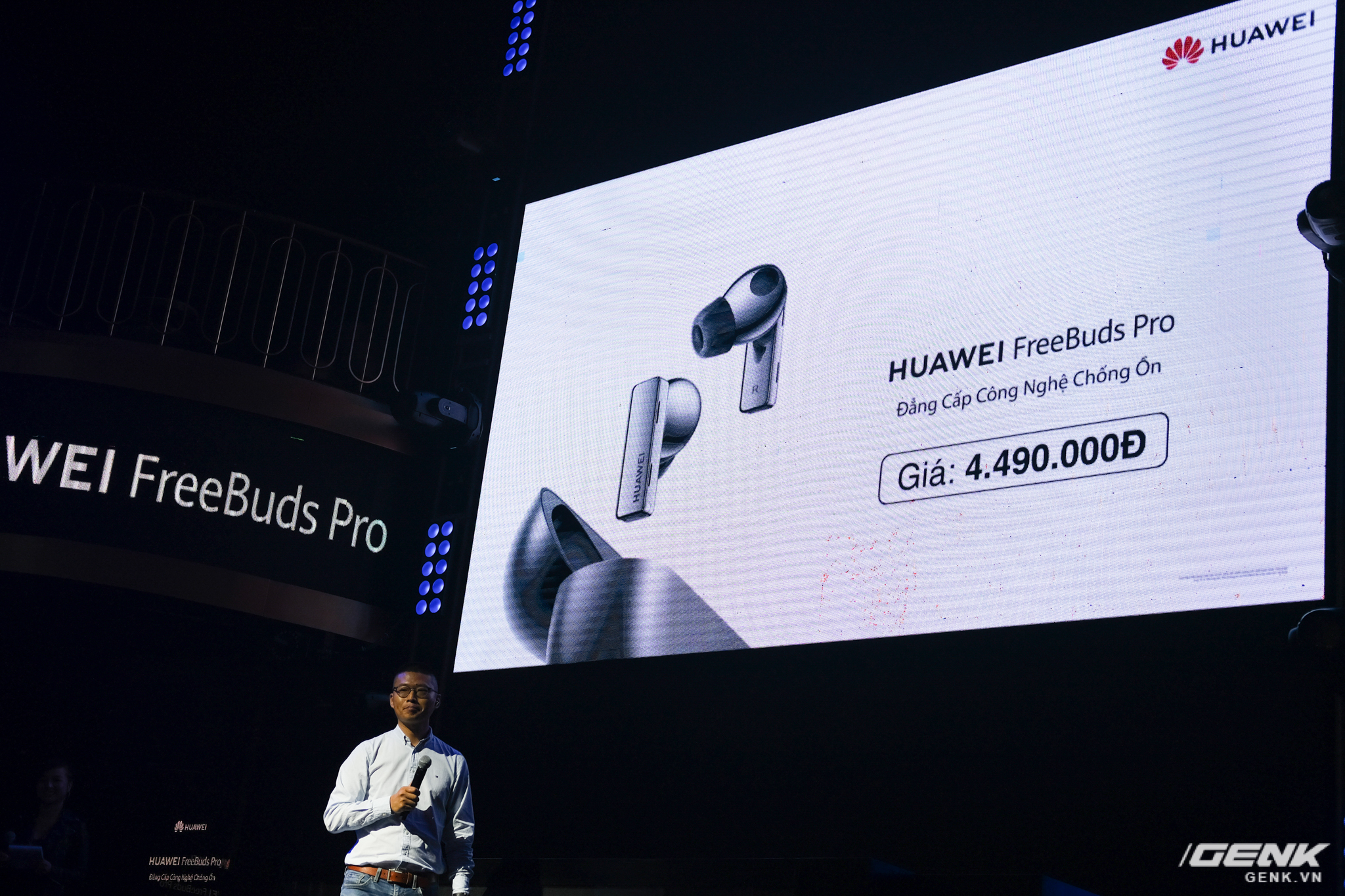 Cận cảnh tai nghe không dây Huawei FreeBuds Pro tại Việt Nam: Màu sắc đẹp mắt, chống ồn 40dB, driver 11mm, công nghệ mới giúp kết nối ổn định hơn - Ảnh 6. Cận cảnh tai nghe không dây Huawei FreeBuds Pro tại Việt Nam: Màu sắc đẹp mắt, chống ồn 40dB, driver 11mm, công nghệ mới giúp kết nối ổn định hơn - Ảnh 6.