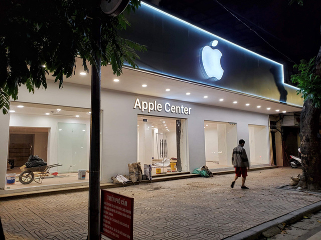 Xuất hiện thông tin Apple đang hoàn thiện cửa hàng tại Hà Nội, sự thật là gì? [HOT]