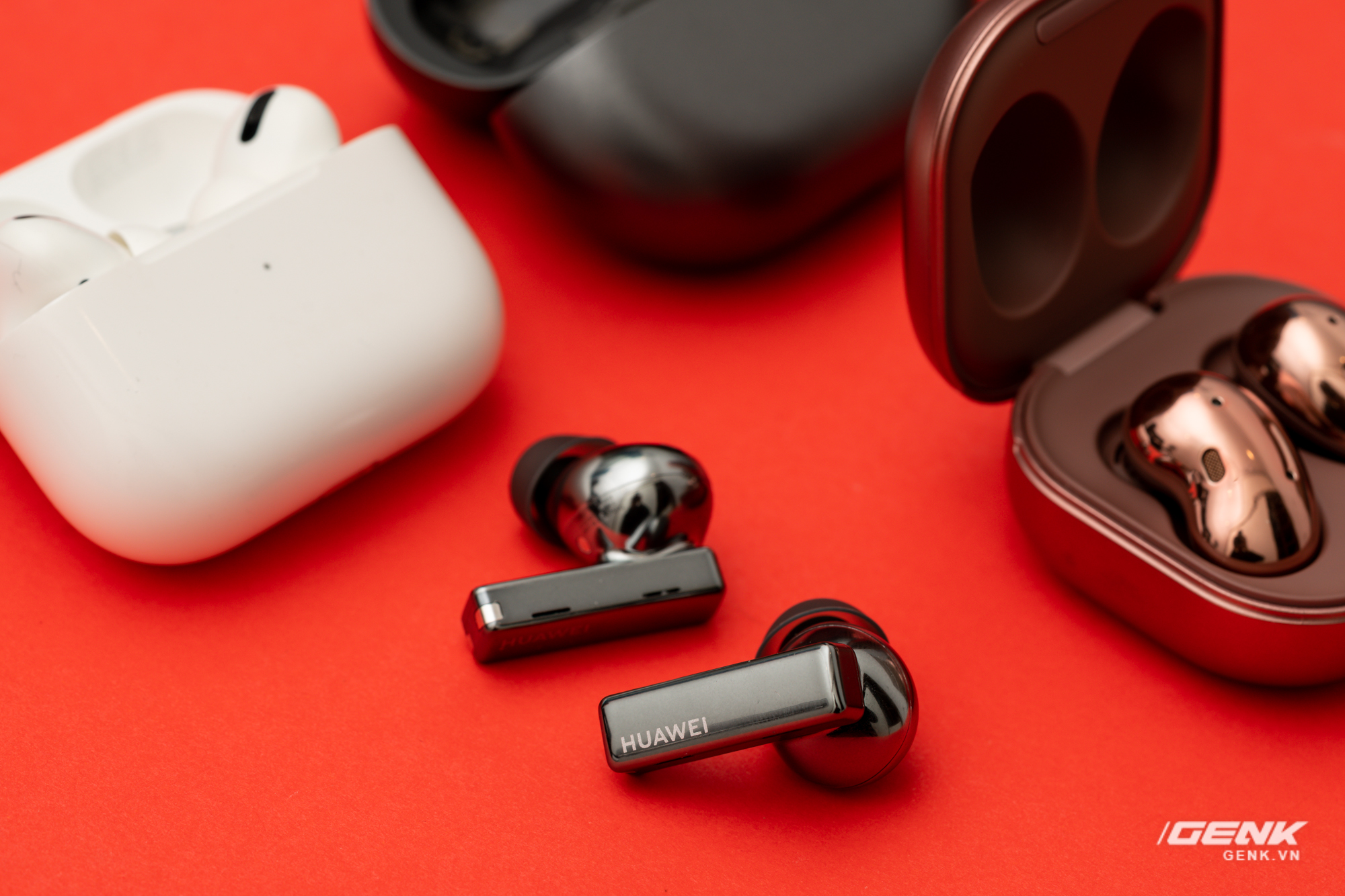 So sánh Huawei FreeBuds Pro, Apple AirPods Pro và Samsung Galaxy Buds Live: Mỗi người một vẻ - Ảnh 21. So sánh Huawei FreeBuds Pro, Apple AirPods Pro và Samsung Galaxy Buds Live: Mỗi người một vẻ - Ảnh 21.