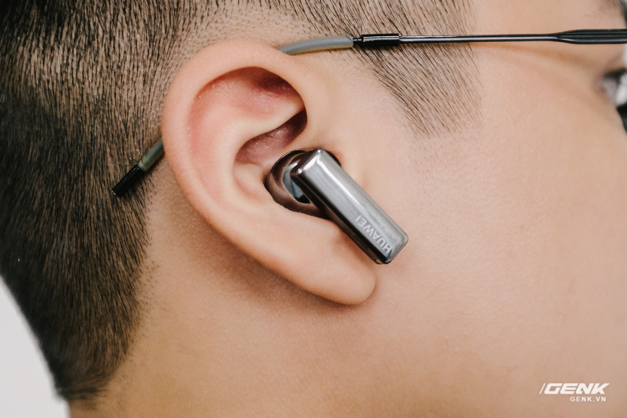 So sánh Huawei FreeBuds Pro, Apple AirPods Pro và Samsung Galaxy Buds Live: Mỗi người một vẻ - Ảnh 10. So sánh Huawei FreeBuds Pro, Apple AirPods Pro và Samsung Galaxy Buds Live: Mỗi người một vẻ - Ảnh 10.