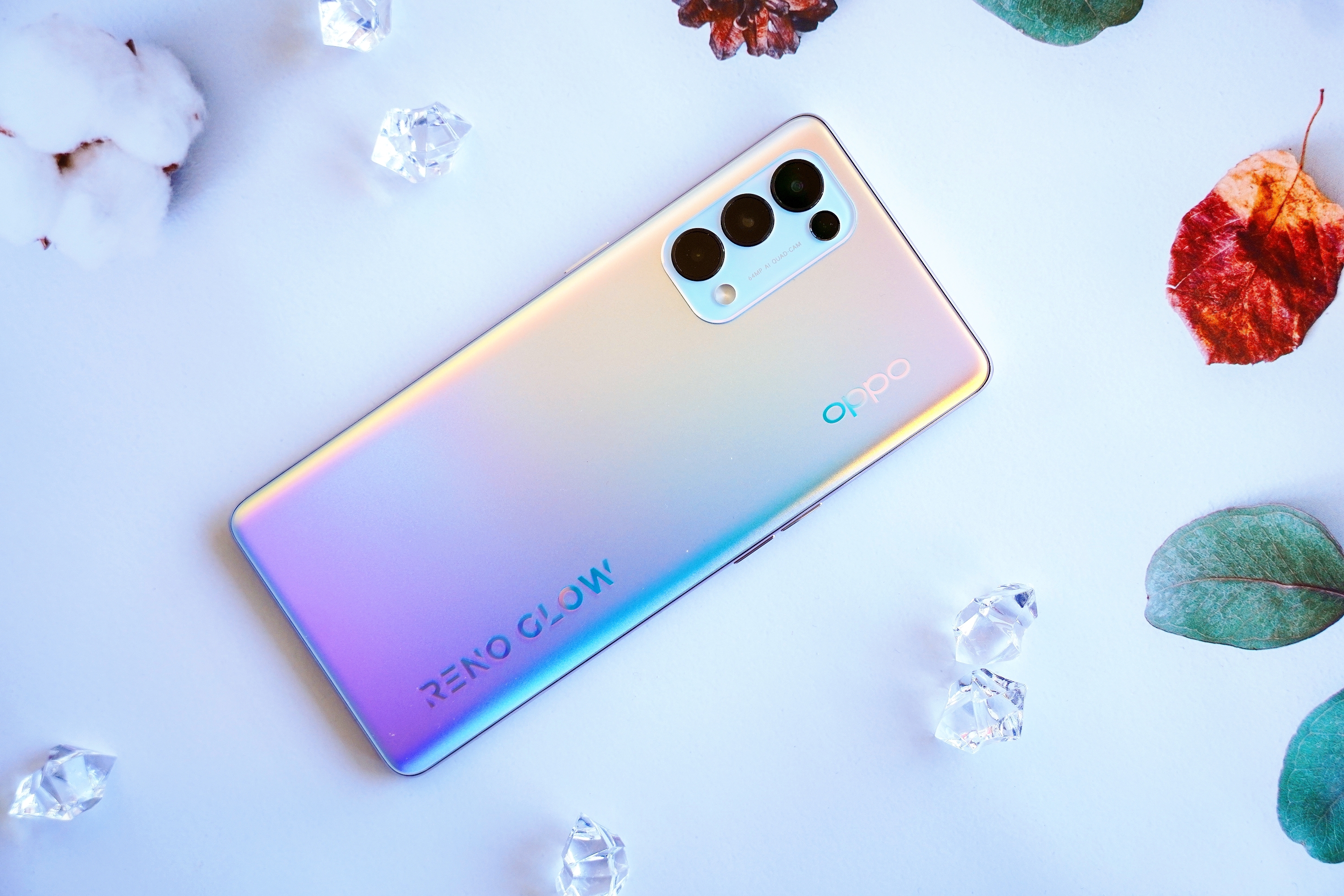 OPPO Reno5 ra mắt: Màn hình 90Hz, Snapdragon 765G/Dimensity 1000+, 4 ...