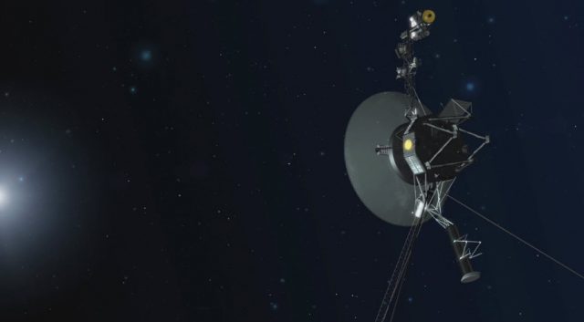 Tàu vũ trụ 40 năm tuổi của NASA ghi nhận hiện tượng lạ ở nơi cách Trái đất 23 tỷ km, bên ngoài rìa Hệ Mặt trời - Ảnh 1. Tàu vũ trụ 40 năm tuổi của NASA ghi nhận hiện tượng lạ ở nơi cách Trái đất 23 tỷ km, bên ngoài rìa Hệ Mặt trời - Ảnh 1.