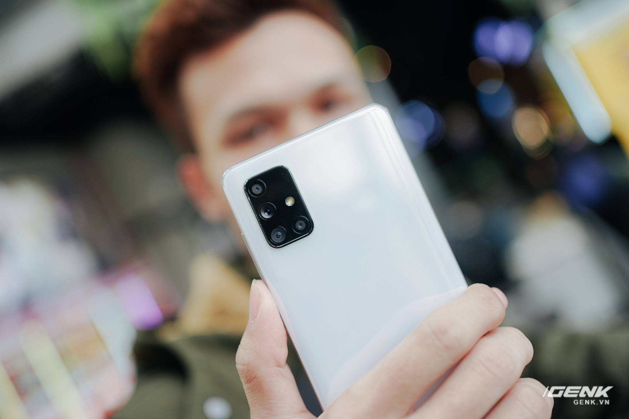 Đ&aacute;nh gi&aacute; chi tiết Galaxy A71: Liệu c&oacute; đ&aacute;ng mua trong ph&acirc;n kh&uacute;c 10 triệu đồng? - Ảnh 2.