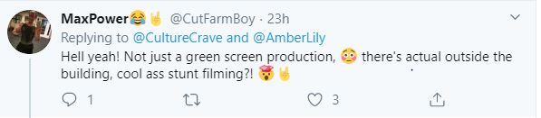 Họ không quay trong studio với cả tá phông xanh mà thực hiện ở ngoài trời à? Đỉnh đấy.