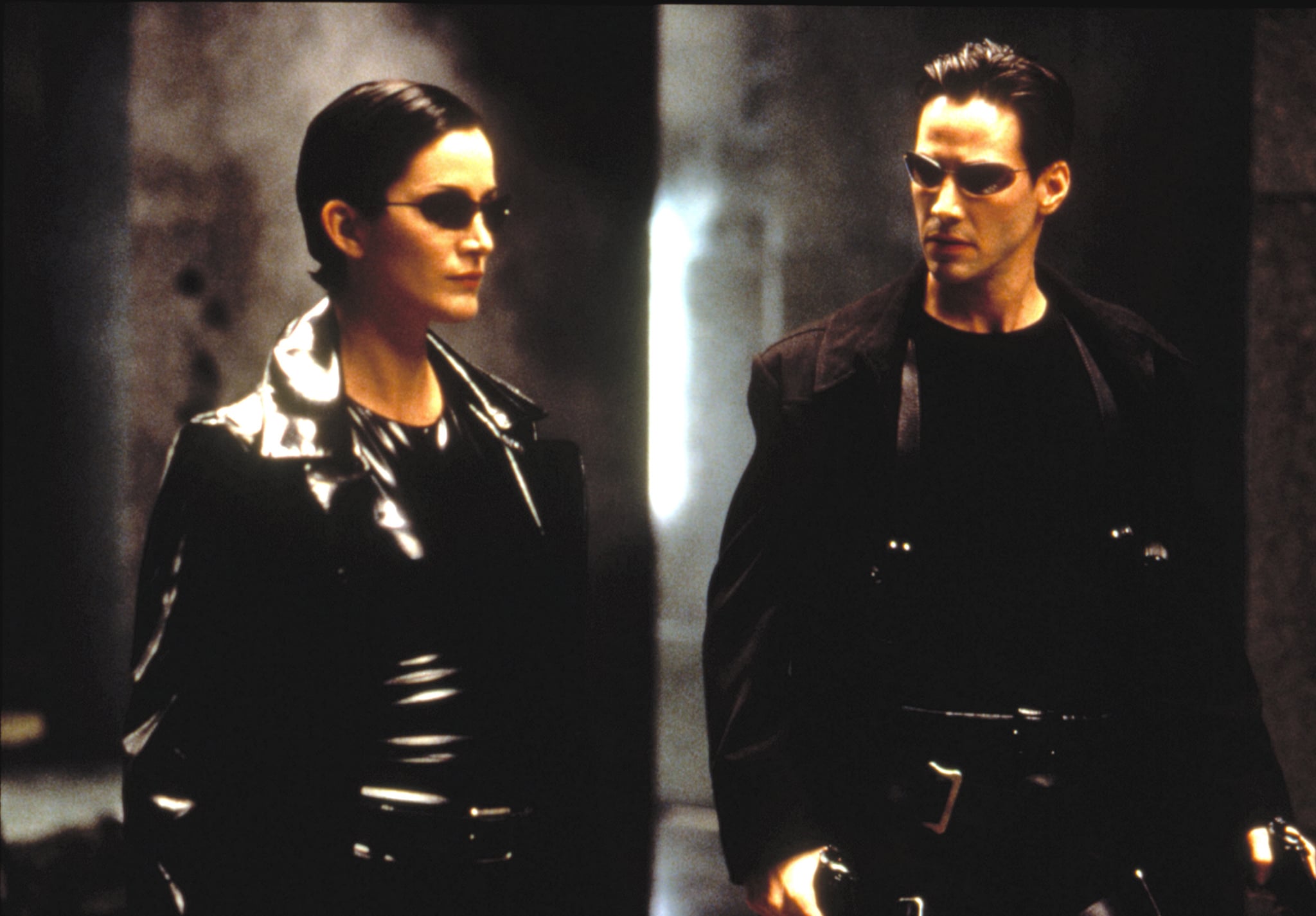 Tiếp tục là cảnh quay hành động trong The Matrix 4: Trinity "bật mode" quái  xế, đèo Neo với tạo hình chẳng khác gì John Wick