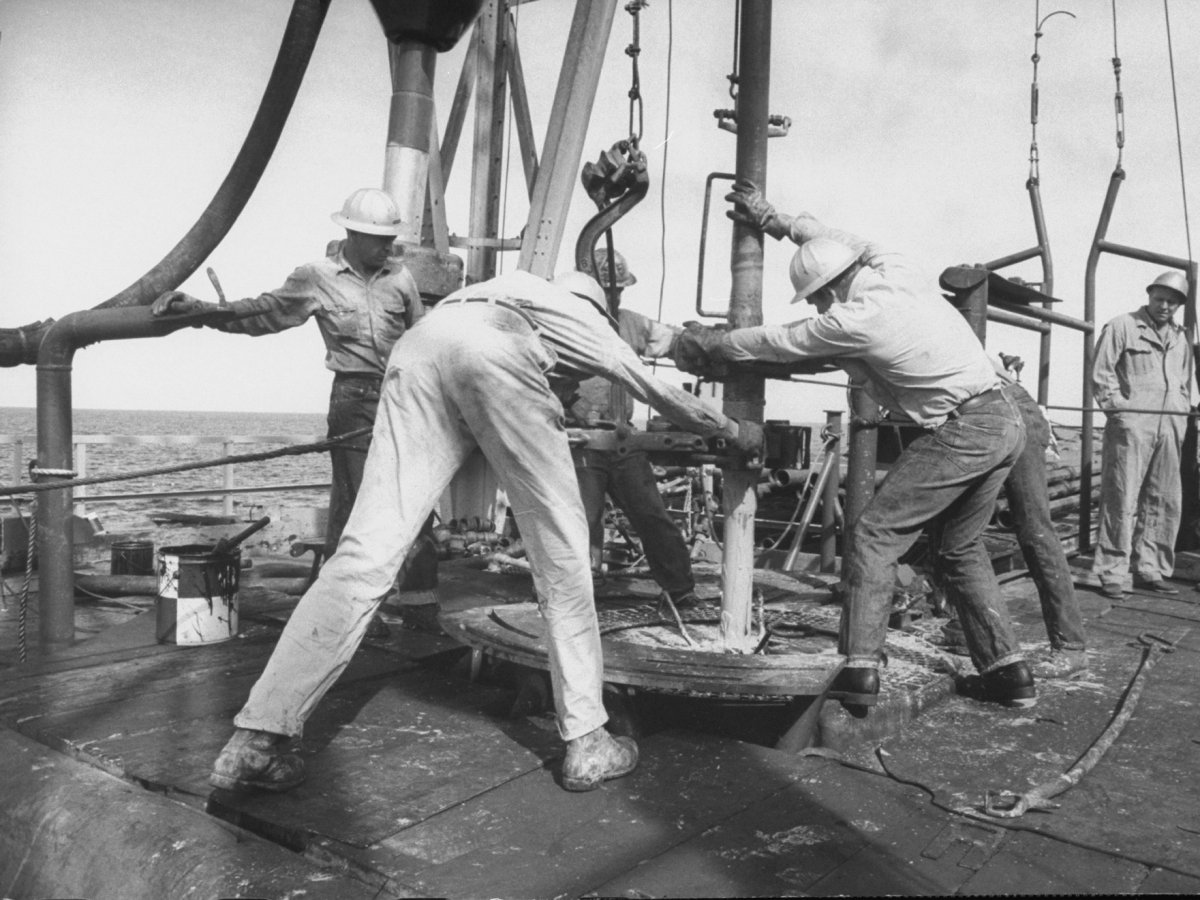 Những chiếc hố khoan sâu nhất thế giới, cùng cuộc đua vào sâu trong lòng đất giữa các quốc gia - Ảnh 4. Những chiếc hố khoan sâu nhất thế giới, cùng cuộc đua vào sâu trong lòng đất giữa các quốc gia - Ảnh 4.