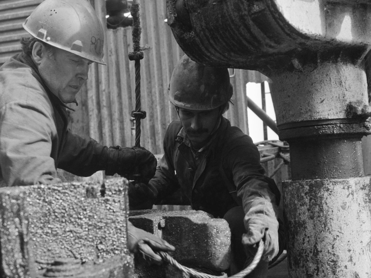 Những chiếc hố khoan sâu nhất thế giới, cùng cuộc đua vào sâu trong lòng đất giữa các quốc gia - Ảnh 5. Những chiếc hố khoan sâu nhất thế giới, cùng cuộc đua vào sâu trong lòng đất giữa các quốc gia - Ảnh 5.