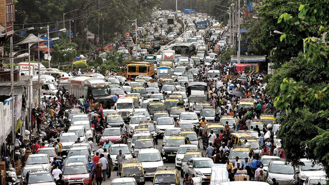 Đợi chờ là hạnh phúc: Ở Mumbai nếu dừng đèn đỏ mà bấm còi vượt mức 85 decibel thì mời bạn kiên nhẫn và đợi đèn...đếm ngược lại từ đầu - Ảnh 5.