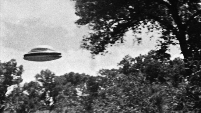  Tại sao khi mọi người luôn háo hức xem video về UFO, hầu hết các nhà khoa học lại thờ ơ với chúng - Ảnh 2.