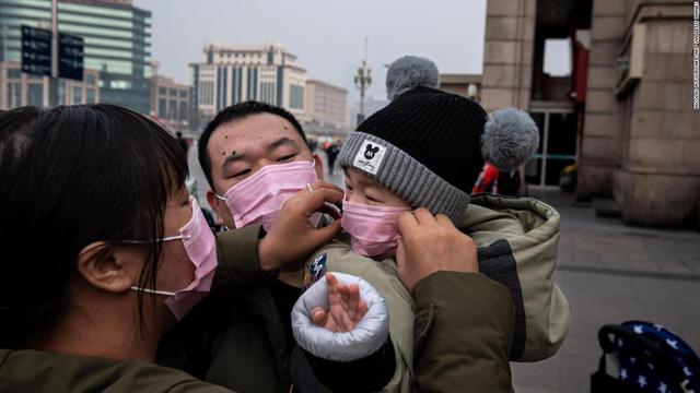  The Guardian: Tại sao đến bây giờ WHO mới tuyên bố Covid-19 là đại dịch, chuyên gia nói bao giờ có vaccine và cần phải chuẩn bị gì cho điều đó? - Ảnh 3.