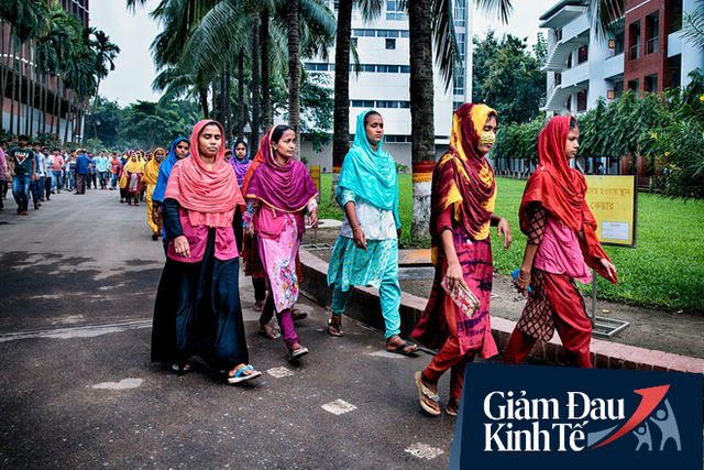  Chết đói hoặc nhiễm bệnh: COVID-19 đẩy nhiều người lao động nghèo ở Bangladesh đến lựa chọn đường cùng - Ảnh 4.