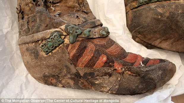 Xác ướp 1100 tuổi đi giầy trông y hệt sneaker của Adidas khiến giới khoa học phải ngỡ ngàng vì độ sành điệu - Ảnh 3.