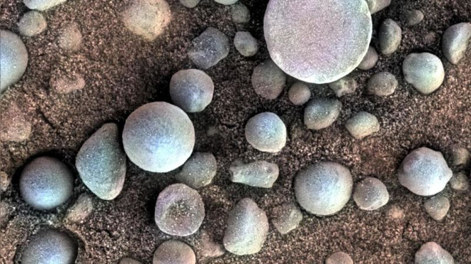  Những hình ảnh kỳ lạ nhất từng được chụp trên sao Hỏa - Ảnh 5.