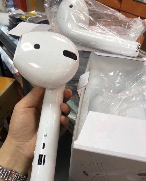 Đặt mua tai nghe AirPods trên mạng, người phụ nữ dở khóc dở cười khi hàng nhận về còn to hơn cả cái đầu - Ảnh 1.