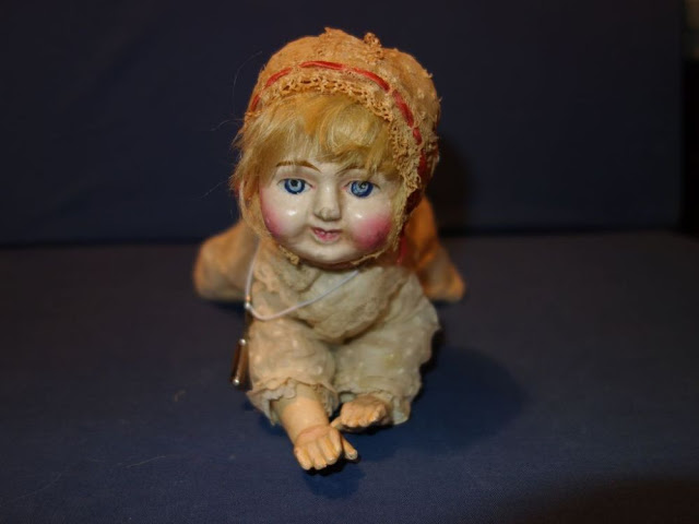 Búp bê của hơn 100 năm về trước: Ai mà ngờ món đồ chơi đáng yêu dành cho trẻ em từng có hình dạng kinh dị gây mất ngủ - Ảnh 4.