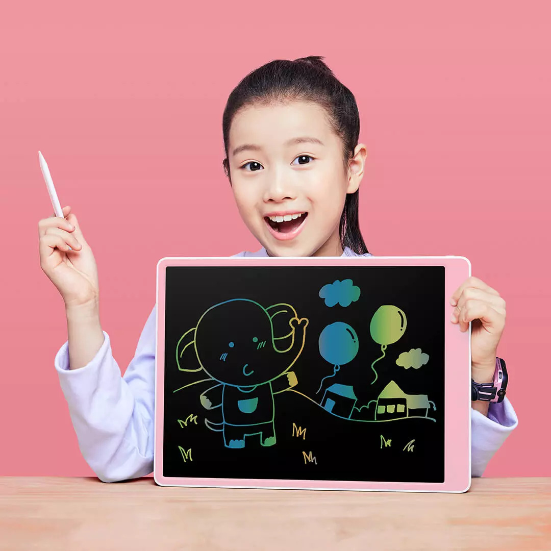 Bảng vẽ điện tử Xiaomi là sản phẩm được đánh giá cao về tính năng và chất lượng. Với màn hình lớn, độ nhạy cảm cao, Xiaomi sẽ giúp bạn dễ dàng vẽ, viết, tô màu với độ chính xác cao. Không những thế, với thiết kế tinh tế và sang trọng, bảng vẽ điện tử Xiaomi còn là một vật trang trí đẹp mắt cho gia đình bạn.