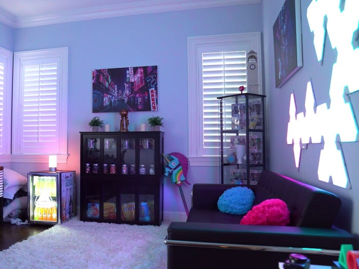Mời bạn tham quan căn biệt thự triệu đô được 6 streamer Fortnite cùng nhau mua lại để sinh hoạt chung cho vui - Ảnh 7. Mời bạn tham quan căn biệt thự triệu đô được 6 streamer Fortnite cùng nhau mua lại để sinh hoạt chung cho vui - Ảnh 7.