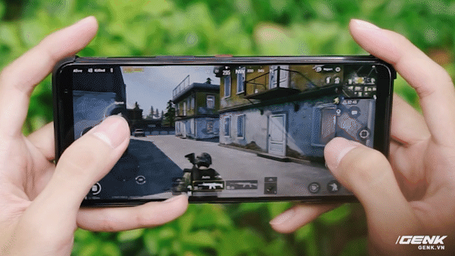 On the hands of the gaming monster ROG Phone 3: Snapdragon 865+, 144Hz screen, 6000mAh battery, price from 14.5 million - Photo 25. Trên tay quái vật gaming ROG Phone 3: Snapdragon 865+, màn hình 144Hz, pin 6000mAh, giá từ 14.5 triệu đồng - Ảnh 25.