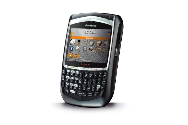 Cùng nhìn lại những chiếc điện thoại BlackBerry tốt nhất đã thay đổi cả thế giới - Ảnh 7.