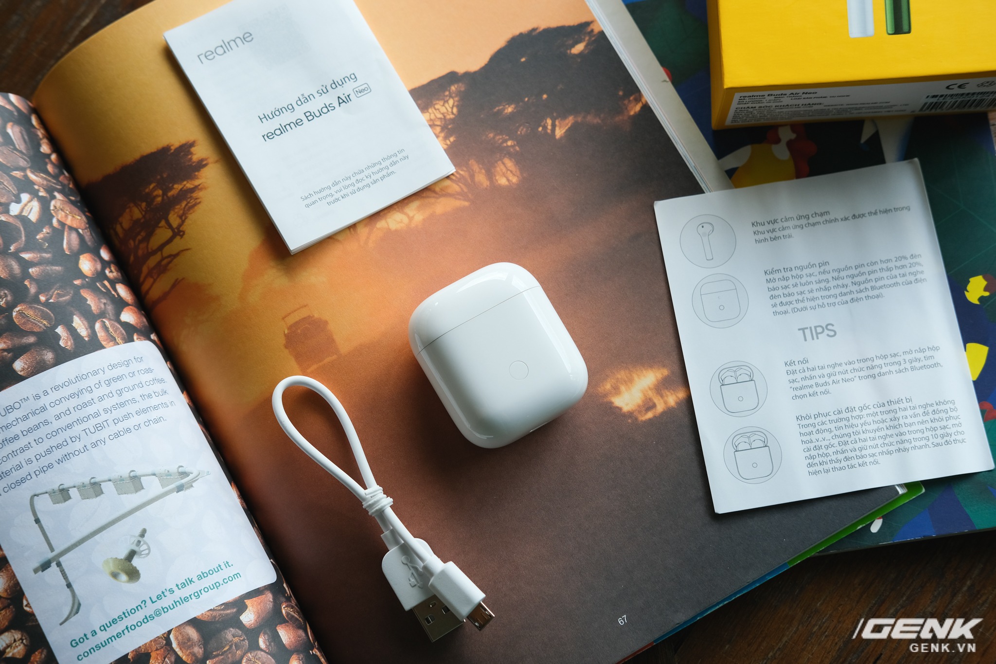 Trên tay tai nghe không dây Realme Buds Air Neo: Thoạt nhìn tưởng AirPods, có điều giá chưa đến 2 triệu đồng - Ảnh 3. Trên tay tai nghe không dây Realme Buds Air Neo: Thoạt nhìn tưởng AirPods, có điều giá chưa đến 2 triệu đồng - Ảnh 3.