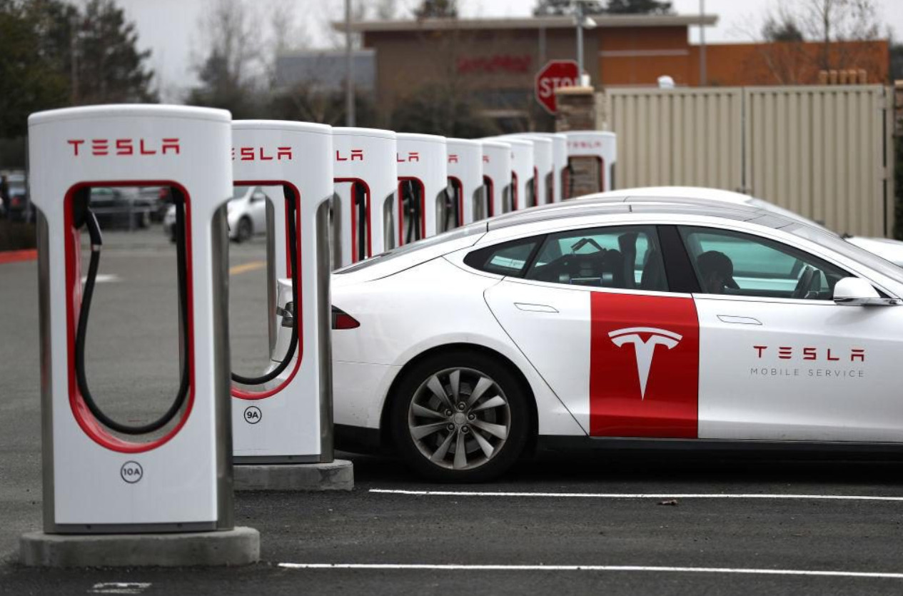 Lỗ hổng phần mềm trong trạm sạc Superchargers của Tesla giúp nhiều chủ xe điện thương hiệu khác hưởng sái - Ảnh 1. Lỗ hổng phần mềm trong trạm sạc Superchargers của Tesla giúp nhiều chủ xe điện thương hiệu khác hưởng sái - Ảnh 1.