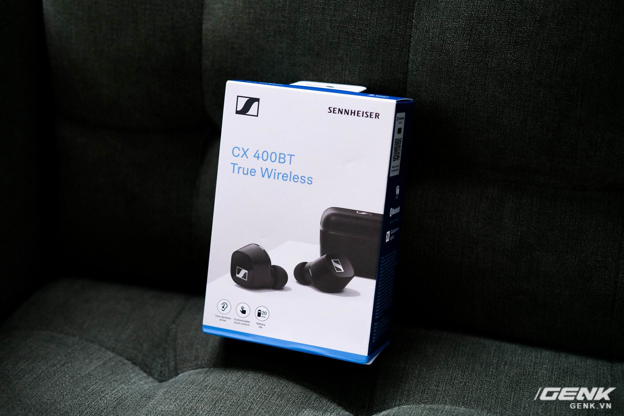 Cận cảnh tai nghe True Wireless tầm trung CX 400BT của Sennheiser: Housing vuông vức, cắt bỏ ANC và kháng nước, giá 5,4 triệu đồng - Ảnh 1. Cận cảnh tai nghe True Wireless tầm trung CX 400BT của Sennheiser: Housing vuông vức, cắt bỏ ANC và kháng nước, giá 5,4 triệu đồng - Ảnh 1.