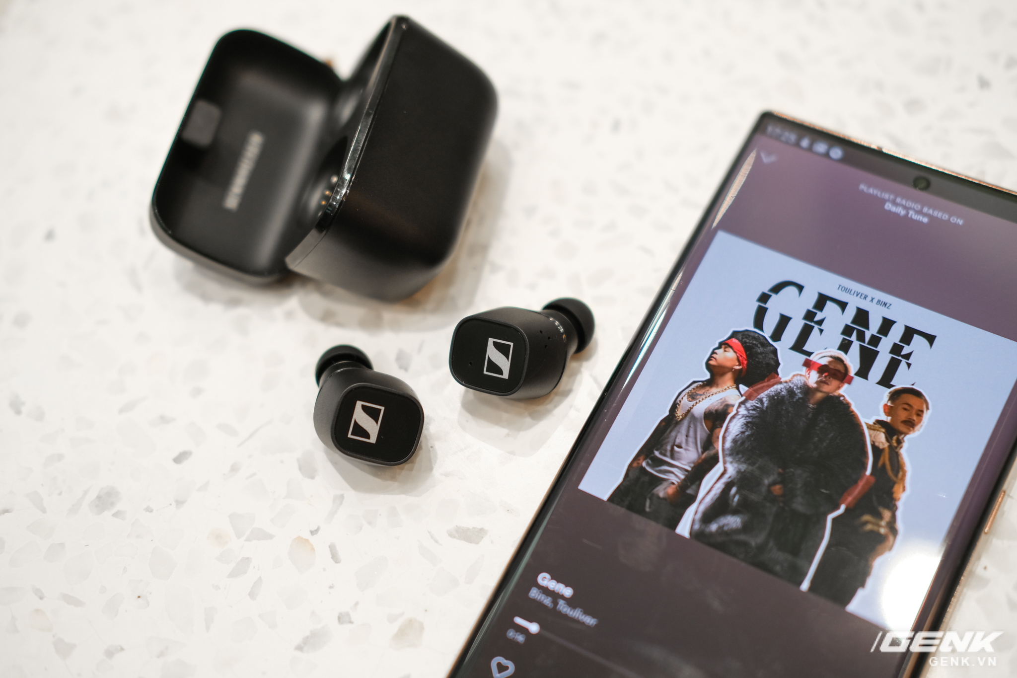 Cận cảnh tai nghe True Wireless tầm trung CX 400BT của Sennheiser: Housing vuông vức, cắt bỏ ANC và kháng nước, giá 5,4 triệu đồng - Ảnh 16. Cận cảnh tai nghe True Wireless tầm trung CX 400BT của Sennheiser: Housing vuông vức, cắt bỏ ANC và kháng nước, giá 5,4 triệu đồng - Ảnh 16.