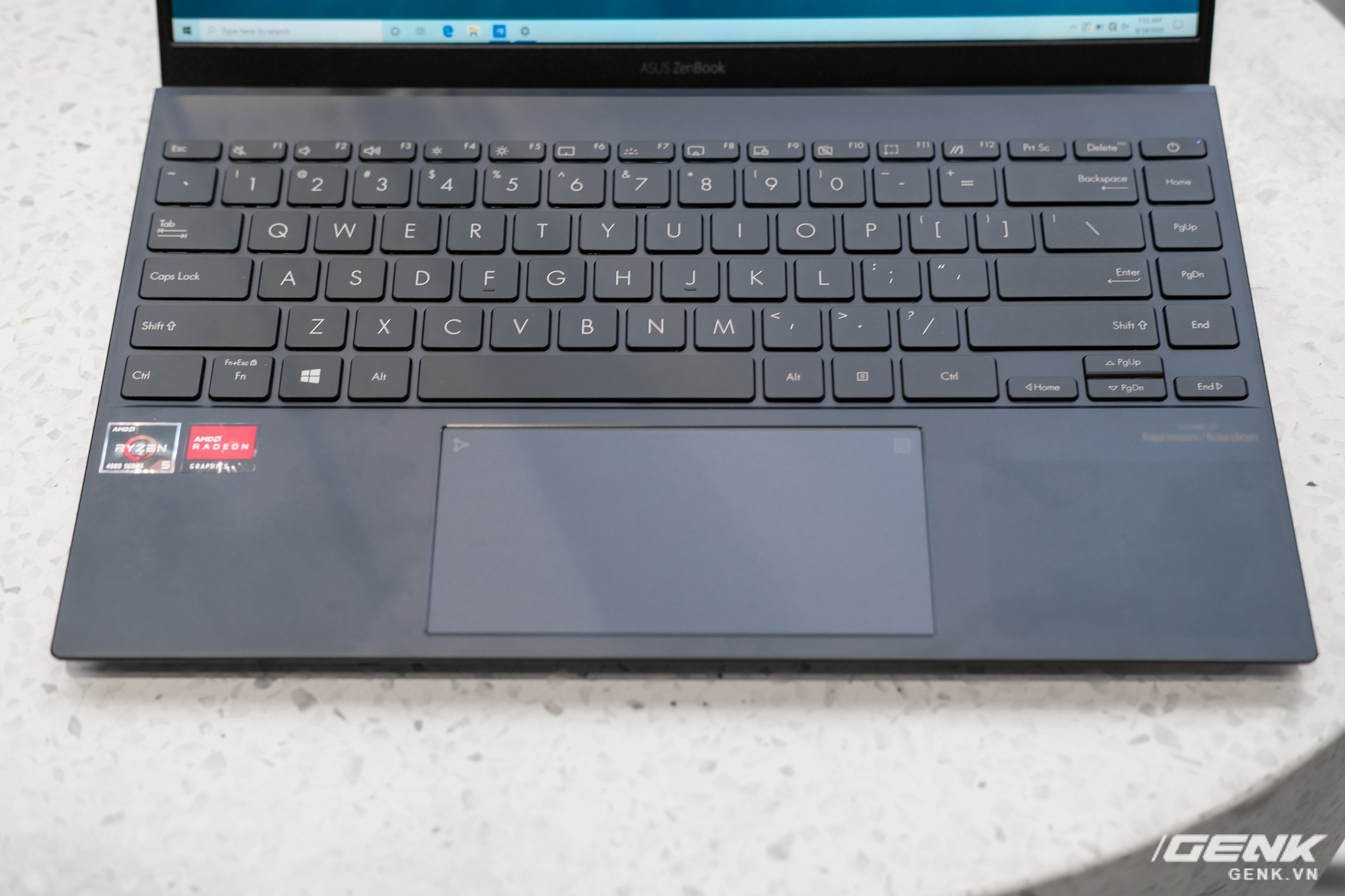 Cận cảnh và trải nghiệm chiếc laptop 14 inch chạy Ryzen Mobile 4000 Series mỏng nhất thế giới đến từ đội ASUS - Ảnh 13. Cận cảnh và trải nghiệm chiếc laptop 14 inch chạy Ryzen Mobile 4000 Series mỏng nhất thế giới đến từ đội ASUS - Ảnh 13.