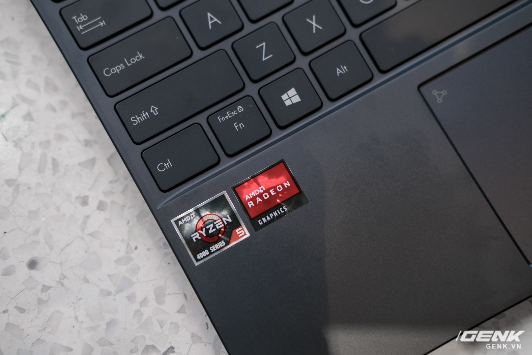 Cận cảnh và trải nghiệm chiếc laptop 14 inch chạy Ryzen Mobile 4000 Series mỏng nhất thế giới đến từ đội ASUS - Ảnh 18. Cận cảnh và trải nghiệm chiếc laptop 14 inch chạy Ryzen Mobile 4000 Series mỏng nhất thế giới đến từ đội ASUS - Ảnh 18.