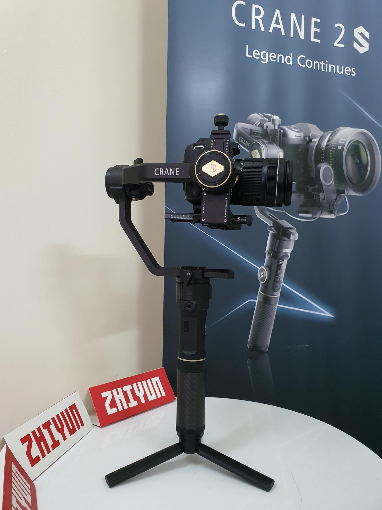 Gimbal Zhiyun CRANE 2S chính thức ra mắt tại Việt Nam: chịu tải lớn, thiết lập linh hoạt, gía 13.9 triệu đồng - Ảnh 4. Gimbal Zhiyun CRANE 2S chính thức ra mắt tại Việt Nam: chịu tải lớn, thiết lập linh hoạt, gía 13.9 triệu đồng - Ảnh 4.
