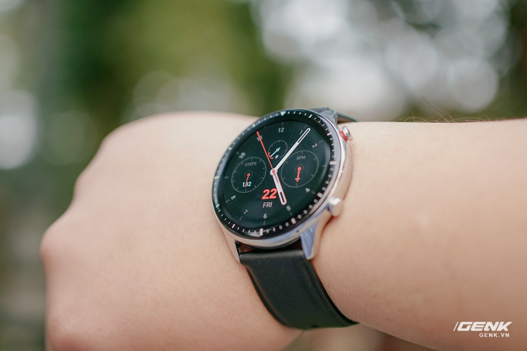 Trên tay Amazfit GTR 2 phiên bản quốc tế: Thiết kế ổn, nhiều tính năng theo dõi sức khoẻ, có tiếng Việt đầy đủ, pin 14 ngày, giá từ 3.89 triệu đồng - Ảnh 1. Trên tay Amazfit GTR 2 phiên bản quốc tế: Thiết kế ổn, nhiều tính năng theo dõi sức khoẻ, có tiếng Việt đầy đủ, pin 14 ngày, giá từ 3.89 triệu đồng - Ảnh 1.