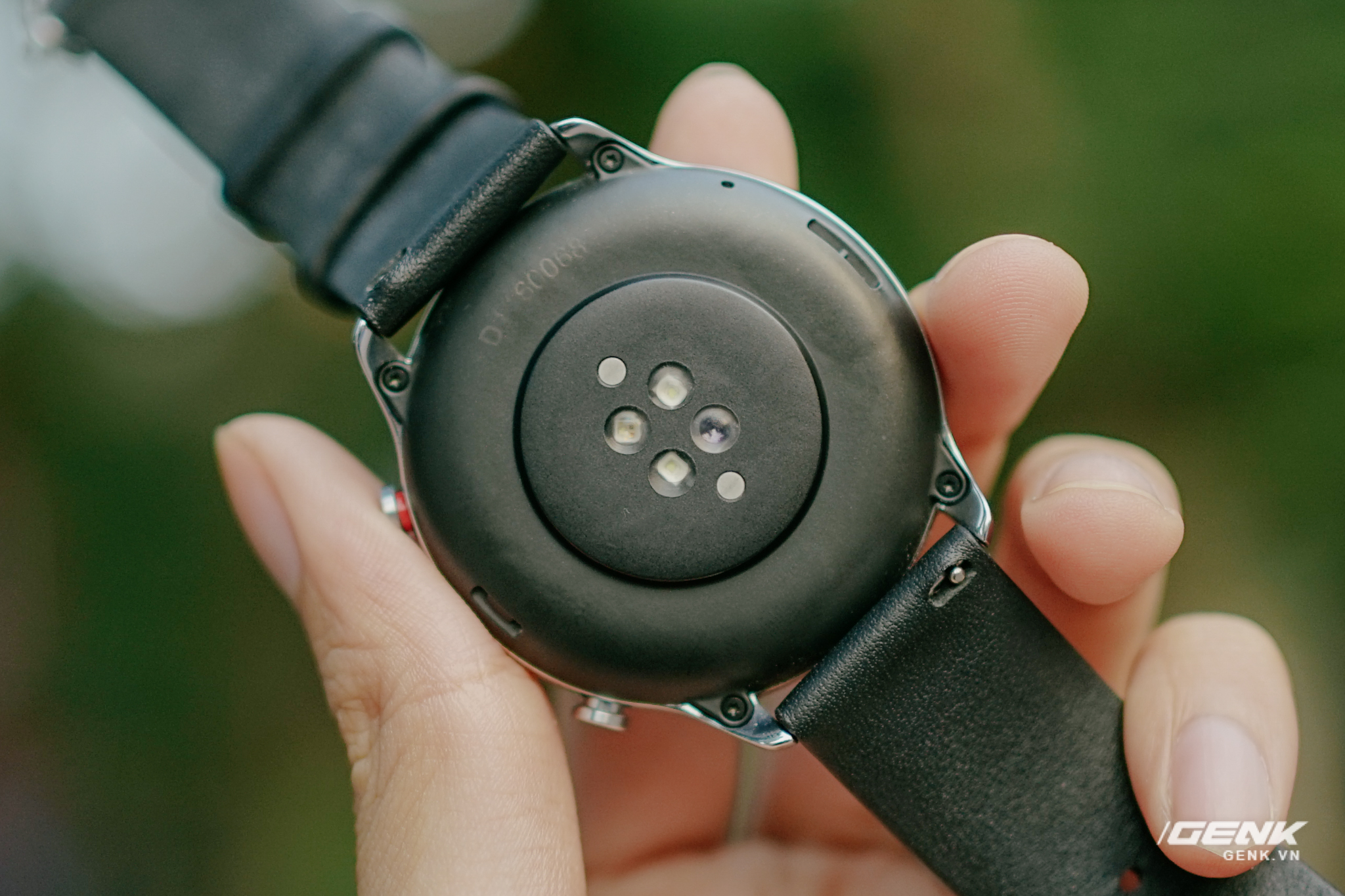 Trên tay Amazfit GTR 2 phiên bản quốc tế: Thiết kế ổn, nhiều tính năng theo dõi sức khoẻ, có tiếng Việt đầy đủ, pin 14 ngày, giá từ 3.89 triệu đồng - Ảnh 4. Trên tay Amazfit GTR 2 phiên bản quốc tế: Thiết kế ổn, nhiều tính năng theo dõi sức khoẻ, có tiếng Việt đầy đủ, pin 14 ngày, giá từ 3.89 triệu đồng - Ảnh 4.