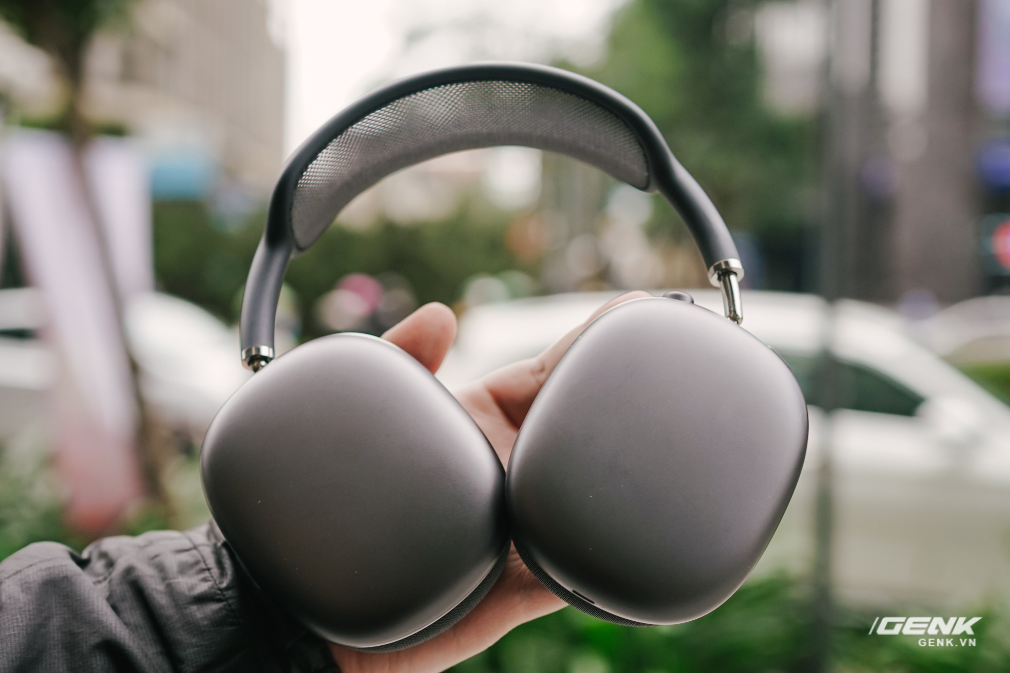 Trên tai AirPods Max: Thiết kế thông minh và cao cấp, đeo thoải mái, giá chính hãng 13 triệu đồng - Ảnh 6. Trên tai AirPods Max: Thiết kế thông minh và cao cấp, đeo thoải mái, giá chính hãng 13 triệu đồng - Ảnh 6.